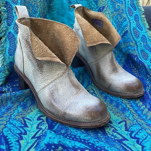 Luminous sliced booties, Holding Horses Anthro - Picture 8 of 13